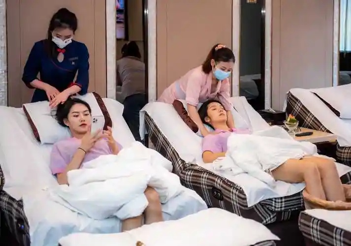 长沙无为足道迎来一批高颜值健康足浴体验官倡导健康养生方式