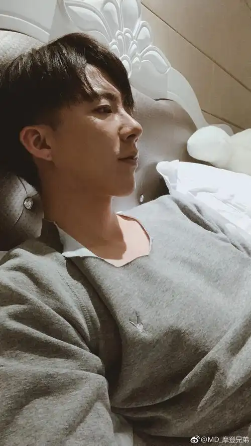 摩登兄弟刘宇宁 宁哥 租界少年热血舞团 卫乘风 抖音男神 yy直播间号