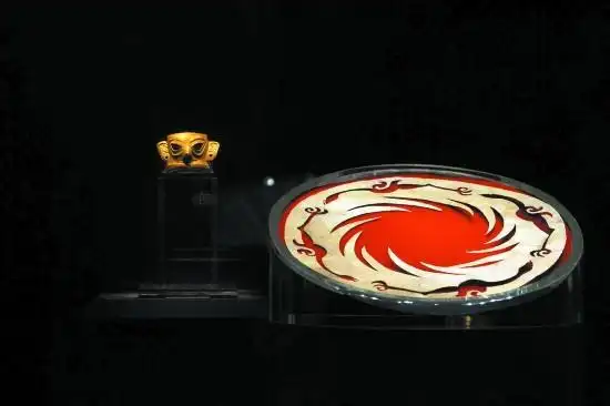 金沙遗址博物馆展出的太阳神鸟金饰