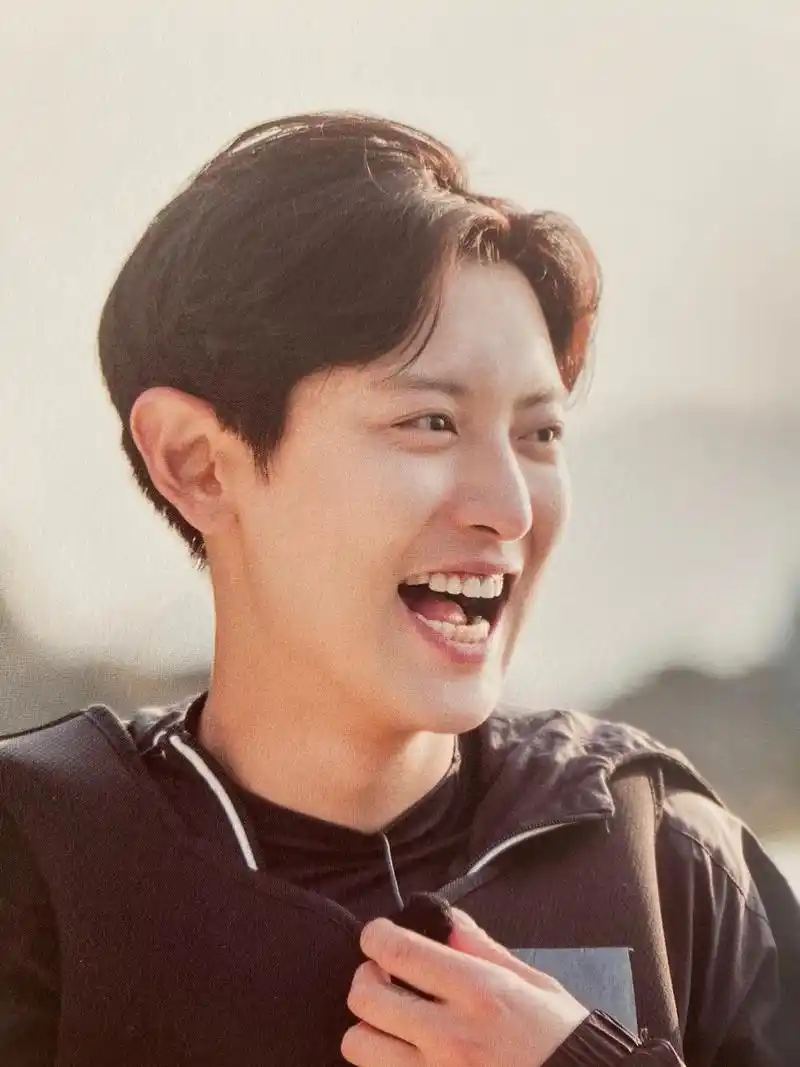 所以相关搜索真的是, 朴灿烈为什么会有大金牙 吗