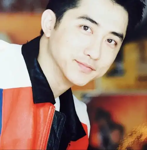 哈林庾澄庆的颜值谁年轻时还不是个小哥哥呢