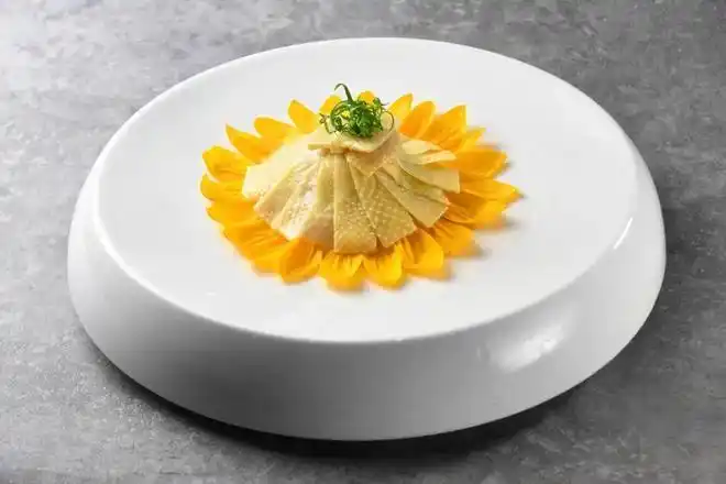 18道深冬创意凉菜及摆盘|冰淇淋|鹅肝|黑松露|鱼子酱|墨鱼_网易订阅