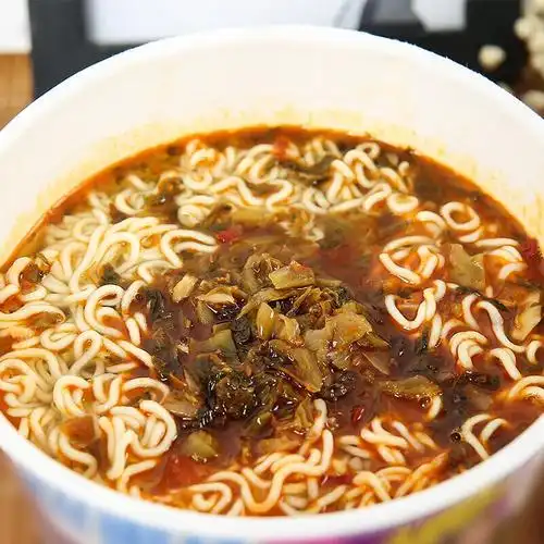 康师傅大食桶老坛酸菜牛肉面12桶国美超市甄选