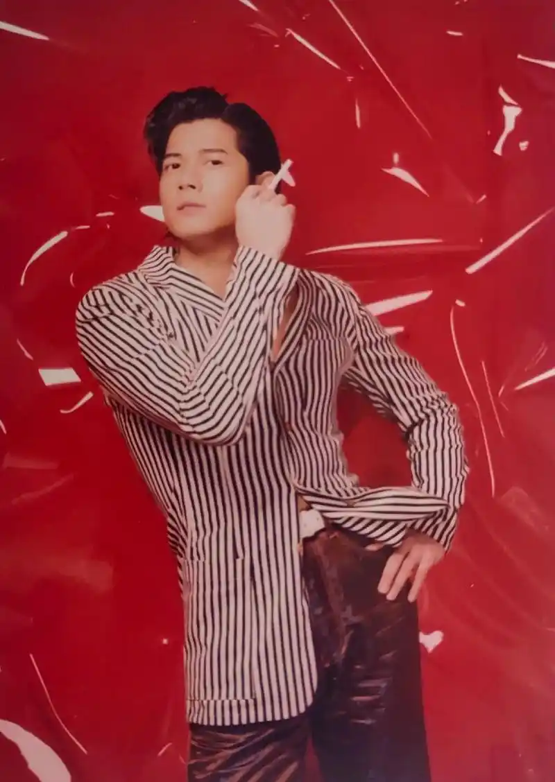 绝美郭富城组图,关注点赞粉丝免费获得艺人签名 - 抖音