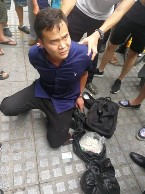 新城分局禁毒大队联合东五路派出所连破特大贩毒案