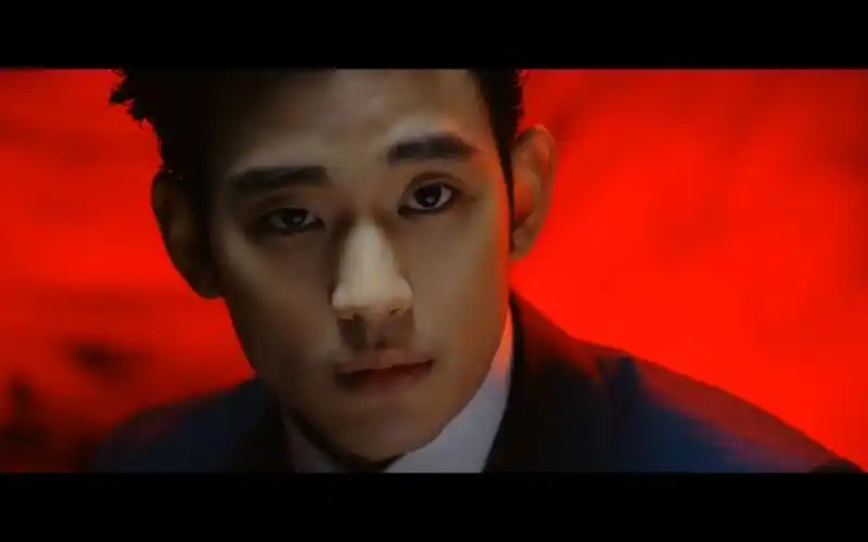 金秀贤电影real第一版预告片