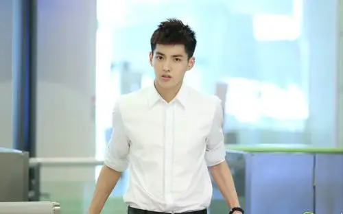 130603 白衬衫 ——白菜小哥吴亦凡_哔哩哔哩_bilibili