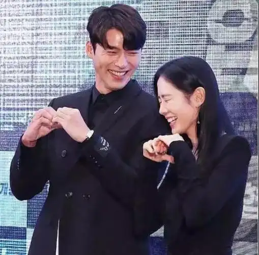 玄彬姜素拉约会照男神玄彬这次真有点儿反常