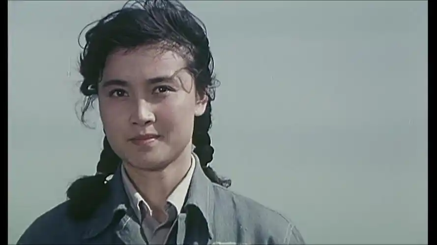 (老电影高清修复)《爱并不遥远(龙江电影制片厂1983)》(共11p)