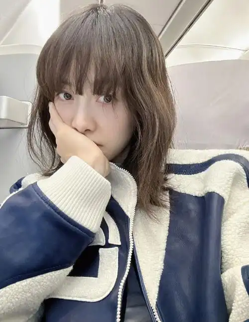 宋茜晒美甲##宋茜晒新美甲