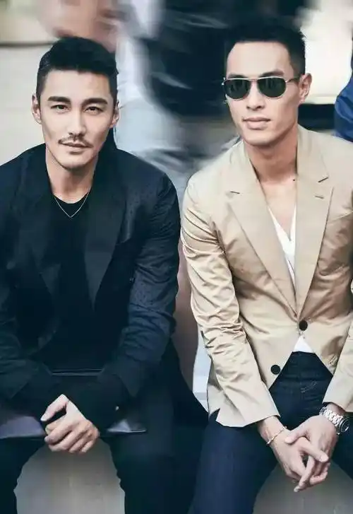 看了这个你就会明白,他们被称为合影高手是有原因的_张梓琳_胡兵_气质