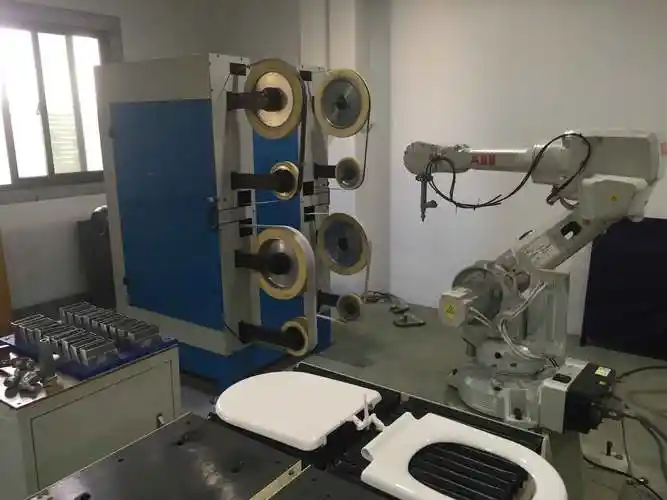 机器人自动打磨抛光机施特