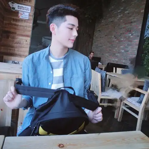 你男票的头像被我承包了.by饮泪少女