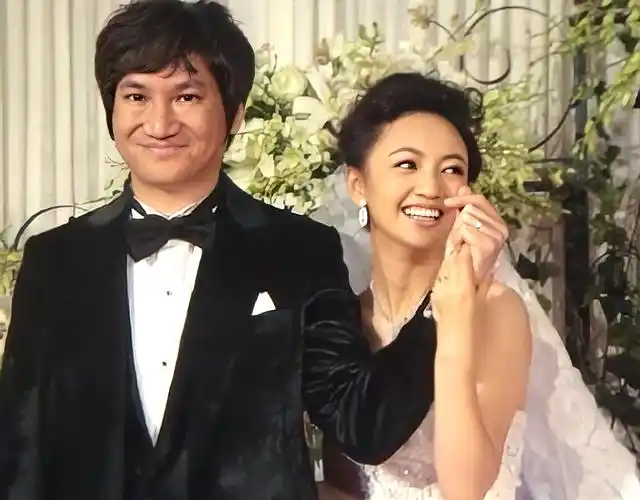 回顾罗海琼37岁嫁给华谊总裁婚后连生两女今一家四口乐融融