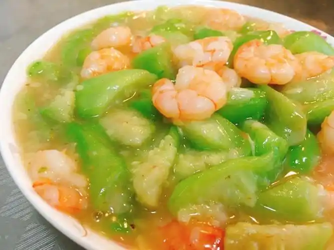 【虾仁浸丝瓜】