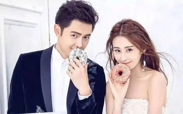 李佳琦进娱乐圈?付辛博洗白?赖冠霖恋情?符龙飞火不了是玄学?