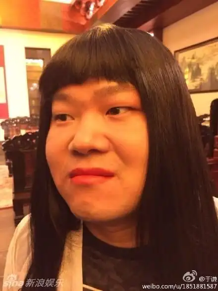 超有娱乐精神的,不管是像"小岳岳"岳云鹏或者宋小宝这样带喜感的男星