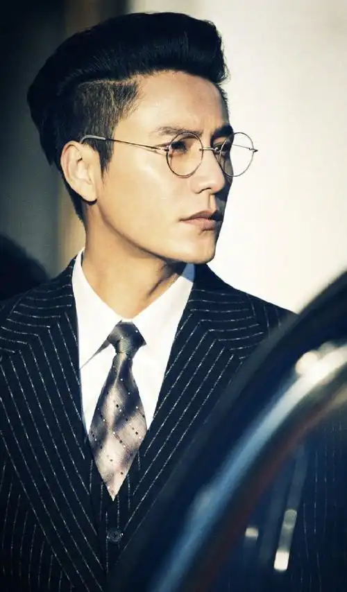 男明星戴金边眼镜,太鲨人了,禁欲系是最棒的