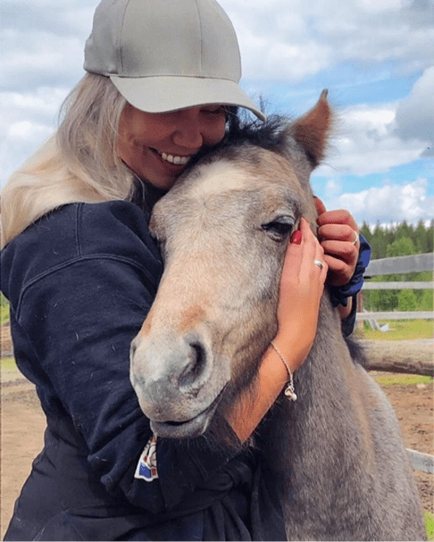 众所周知,与动物相处可以治愈人的心灵.