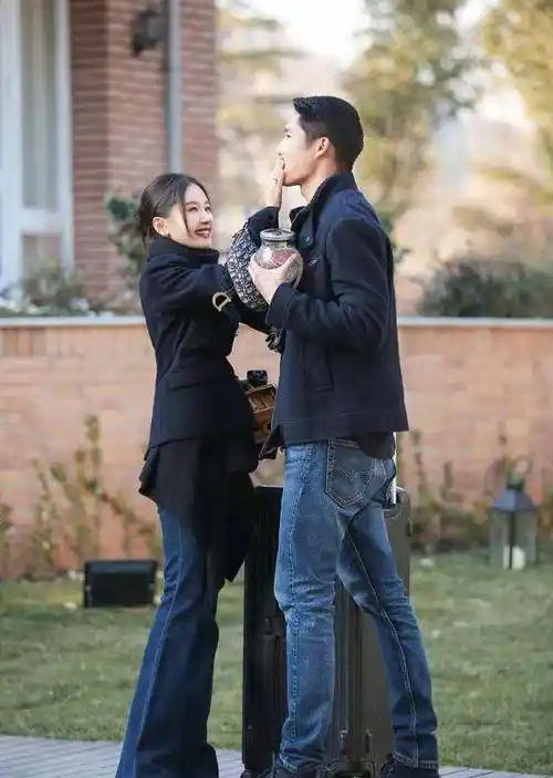 王子文吴永恩官宣恋情:成年人的世界里,敢爱敢恨是最好的通行证_生活