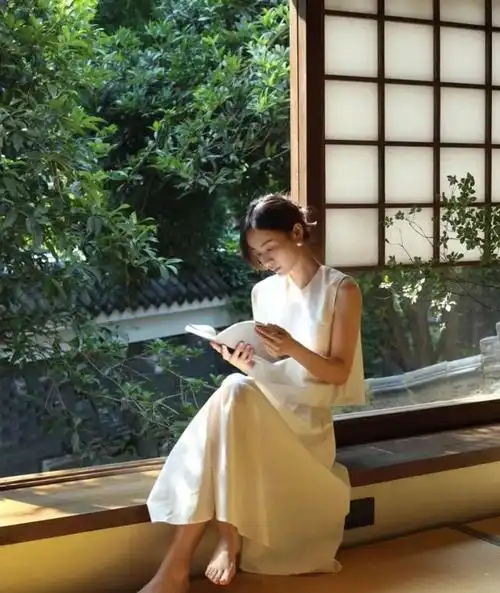 有人说:"女人不一定要美丽,但一定要有气质.