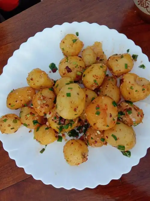 恩施富硒纯天然土豆,腊肉系列,炸广椒,农特产品