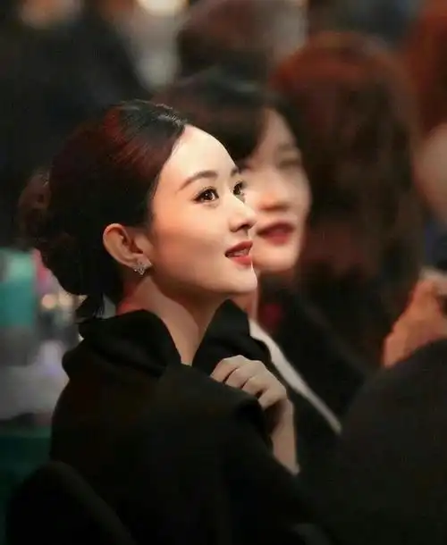 大数据盛典之夜赵丽颖遭遇冷落尽显无遗星光黯淡引热议