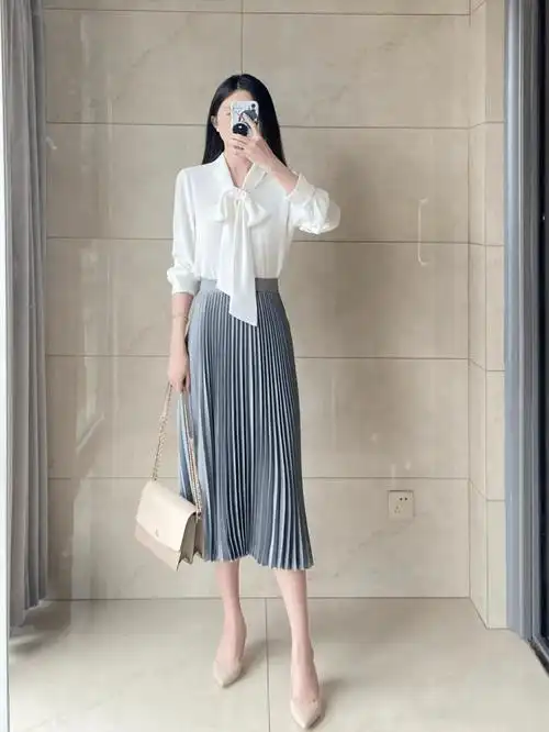 衬衫百褶裙的3种搭配优雅又知性