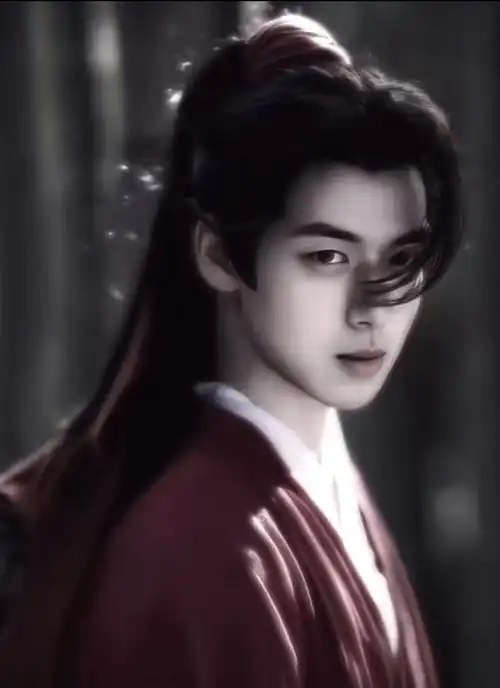 感觉dy刷到这个,李现古装要是造型这个程度也不错