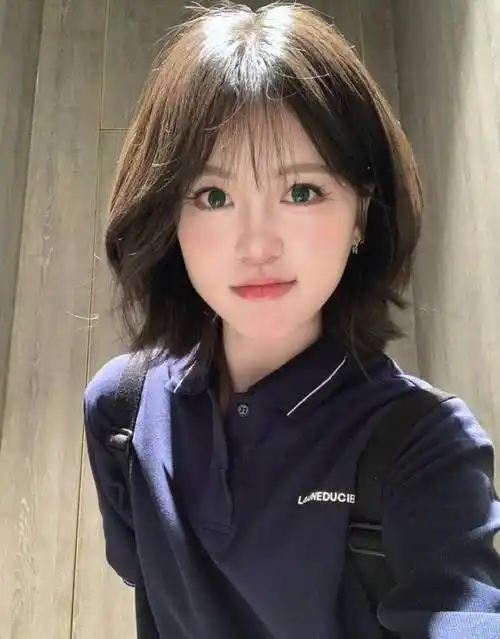 头尖女生最适合这几款发型,好看又瘦脸_短发_刘海_脸型