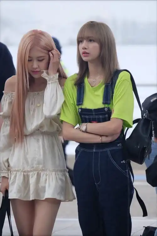 blackpink机场现身穿衣风格超亮眼四人四色太绝了