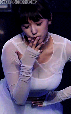 不愧叫奶潇,身高167,体重53.65.