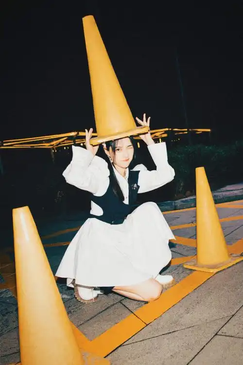 sohufashion·星鲜事##赵嘉敏夏日胶片感写真