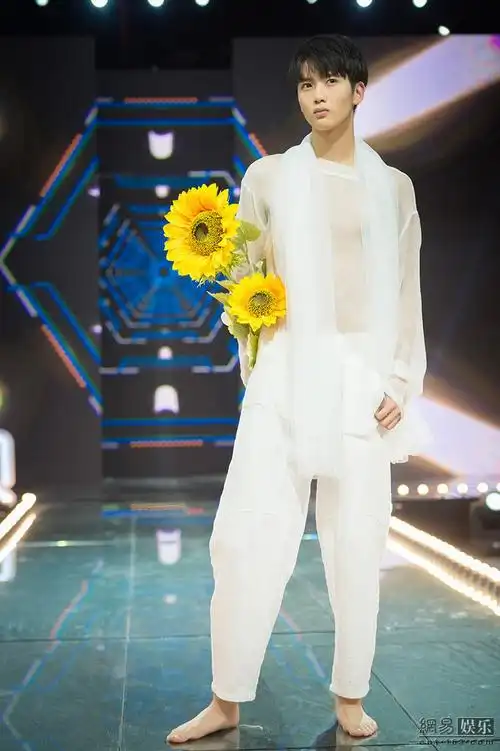 【转载】帅哥陈宥维