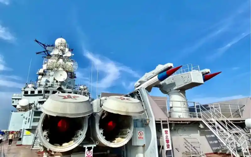 天津滨海航母主题公园