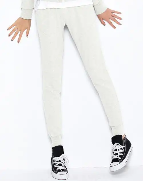 女款典雅淡灰色运动裤 潮流百搭