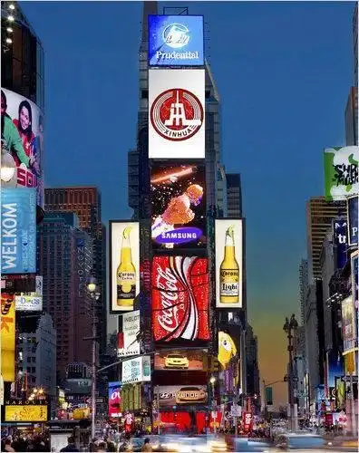 纽约时代广场这块史无前例的可口可乐广告牌长啥样