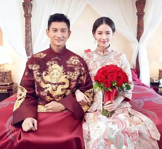 陈小春结婚照高清 陈小春隔空秀恩爱 - 虾皮情感网