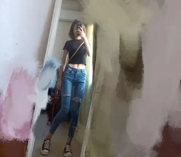 别了吧,我身高165体重80斤,很病态如图,身体很差,怕冷怕热,一热起来