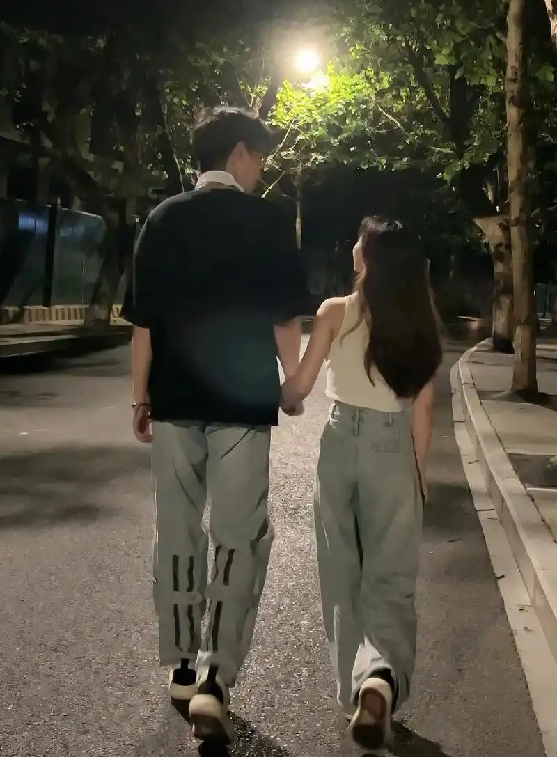 155和185身高差好甜～ #身高差 #我们俩 - 抖音