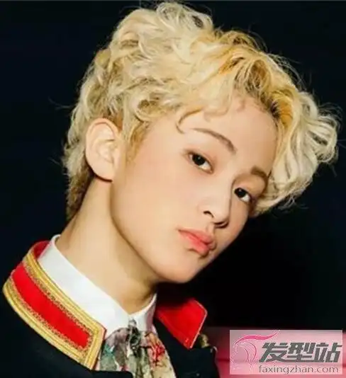 男生泰迪卷发型怎么烫 拯救发量让脸型瘦一圈