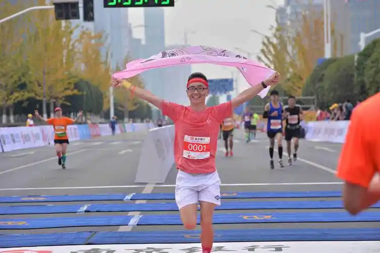南京马拉松撇开中奥路跑后,还能看上谁