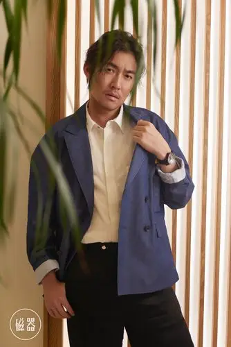 张博中国式街拍大片曝光 文艺范演绎冬季潮流