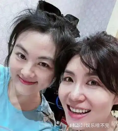 李健妻子高清照曝光,惊艳双眼皮大眼睛魅力无限