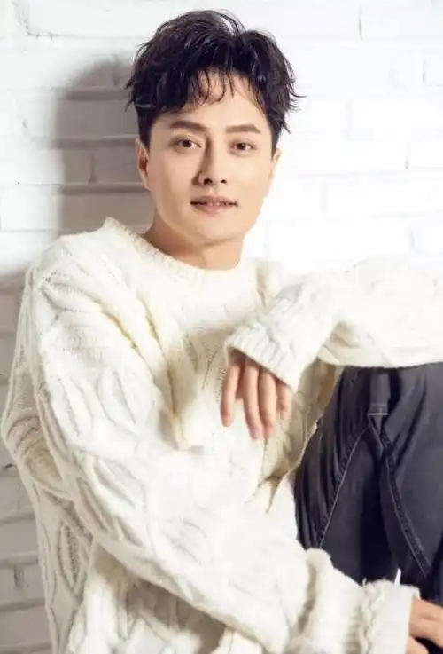 街头歌手云飞个人资料