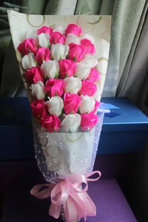 圣诞节情人节礼品99朵玫瑰香皂花花束礼盒 创意生日礼物 厂.