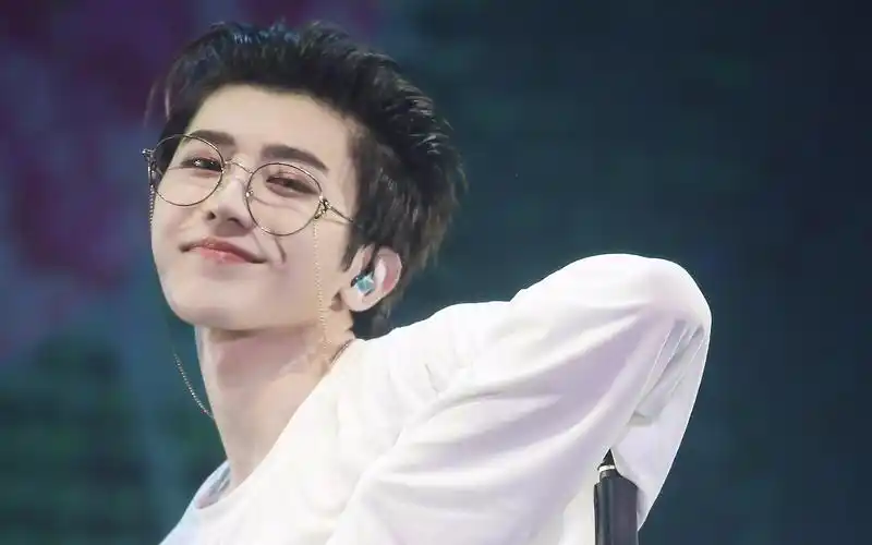 蔡徐坤 - i wanna get love(一如既往在前排o(∩_∩)o哈哈~)