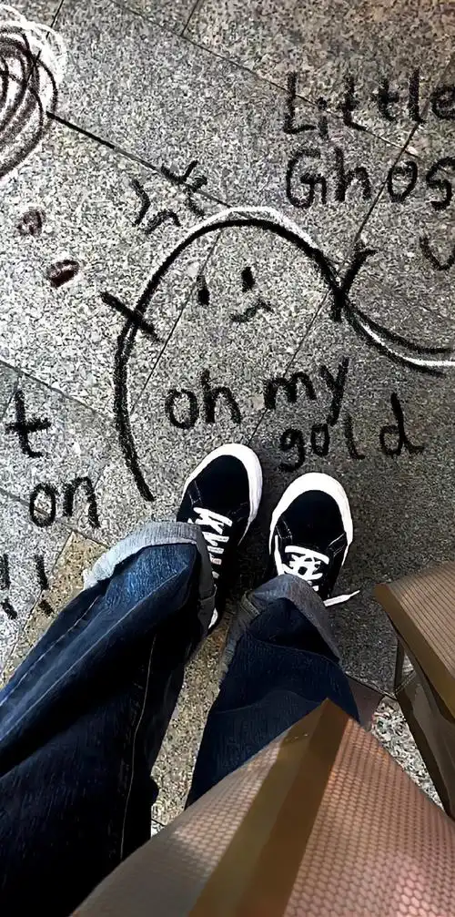 朋友圈文案##日常文案##微信状态背景图##小众壁纸##ins风壁纸##屎舷