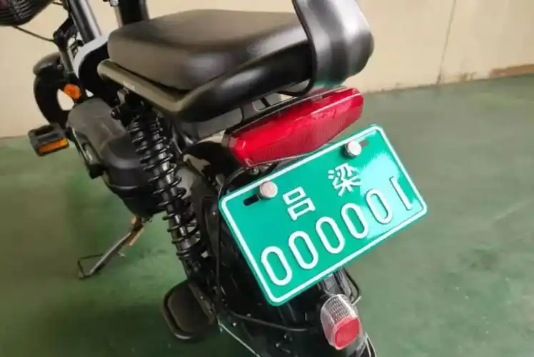 电摩交强险多少钱一年2023(电摩上蓝牌好还是黄牌好)