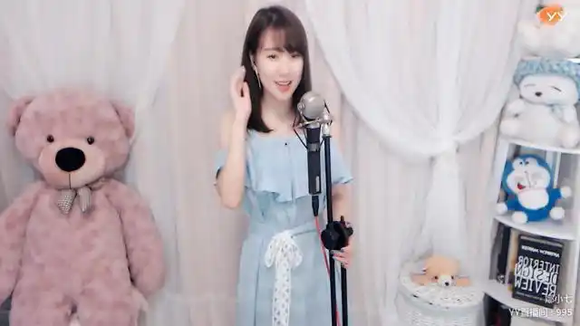 娜小七首次为大家演唱两首歌,希望大家喜欢